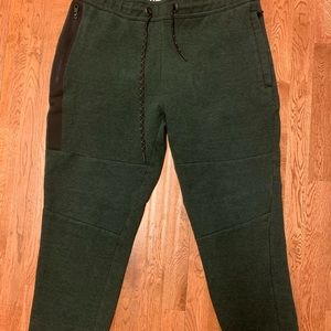 Mens Medium American Eagle Joggers